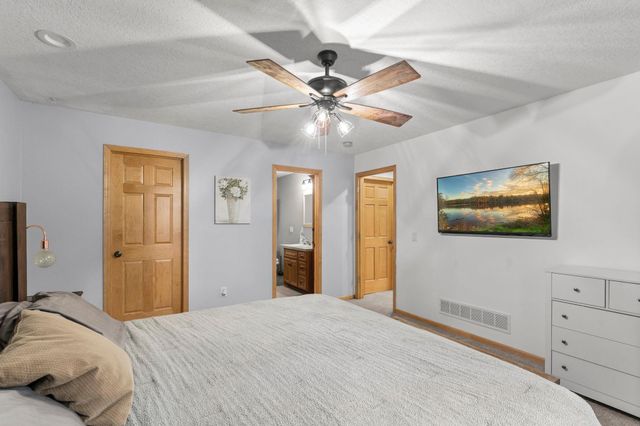 11384 269th Avenue NW, Zimmerman, MN 55398