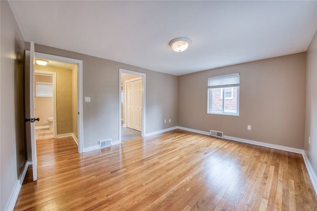 447 Old Clairton Rd, Pleasant Hills, PA 15236