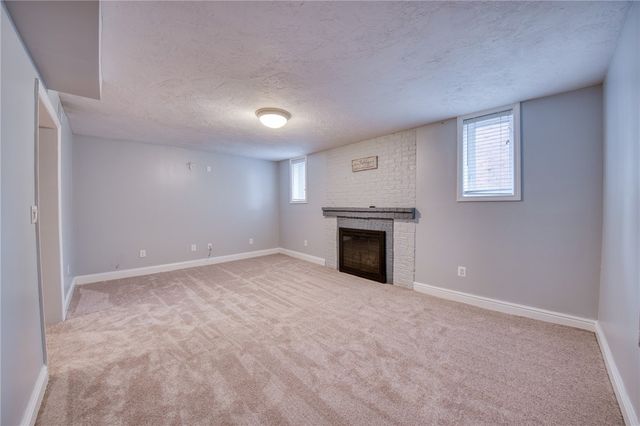 447 Old Clairton Rd, Pleasant Hills, PA 15236