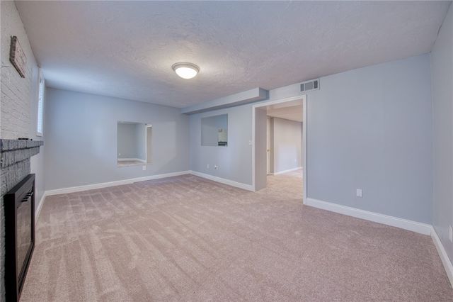447 Old Clairton Rd, Pleasant Hills, PA 15236