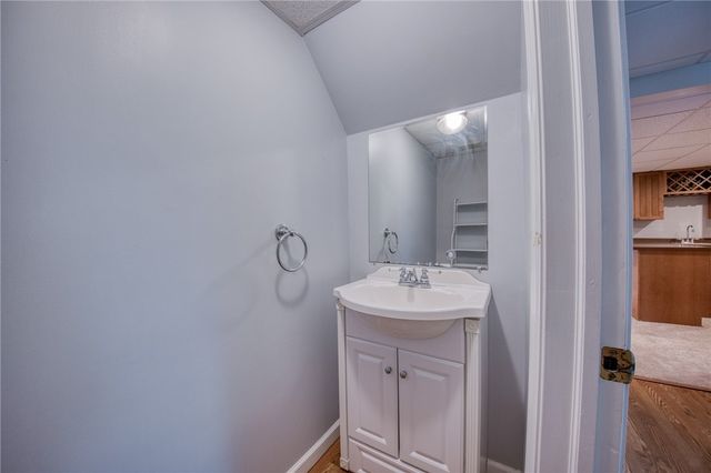 447 Old Clairton Rd, Pleasant Hills, PA 15236