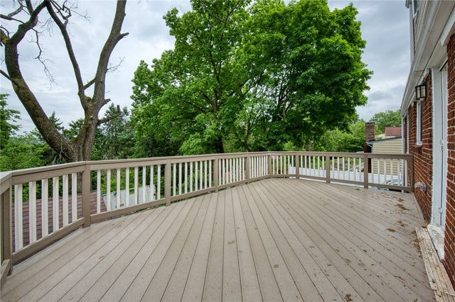 447 Old Clairton Rd, Pleasant Hills, PA 15236