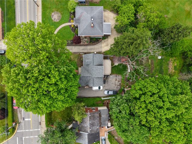 447 Old Clairton Rd, Pleasant Hills, PA 15236