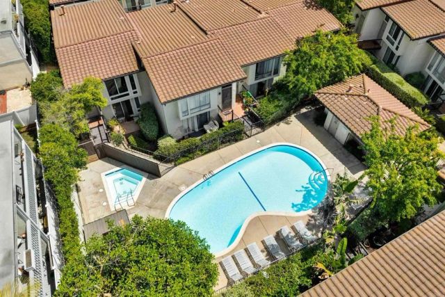 2402 Altisma Way D, Carlsbad, CA 92009
