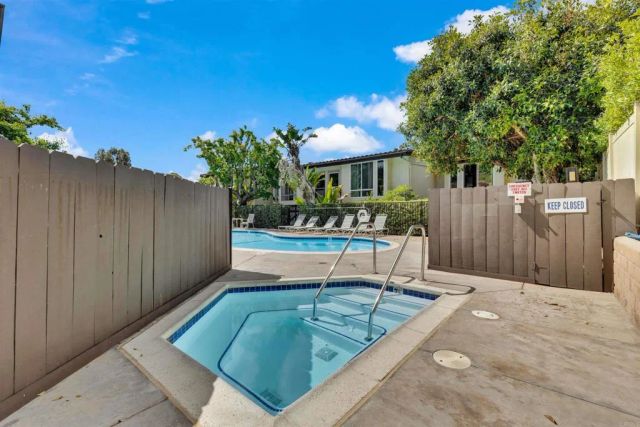 2402 Altisma Way D, Carlsbad, CA 92009