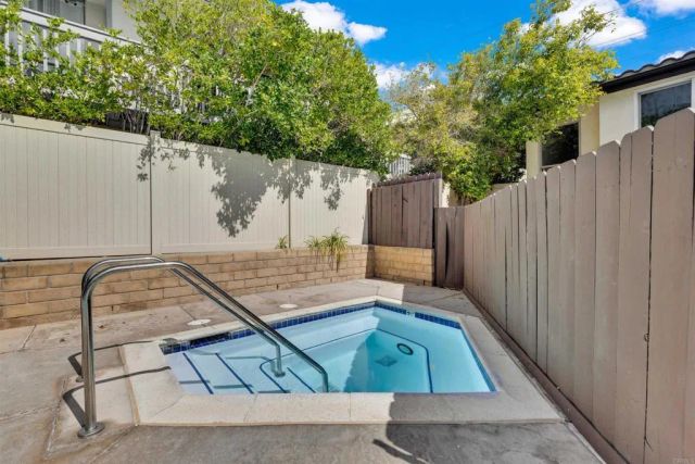 2402 Altisma Way D, Carlsbad, CA 92009