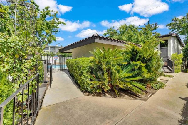 2402 Altisma Way D, Carlsbad, CA 92009