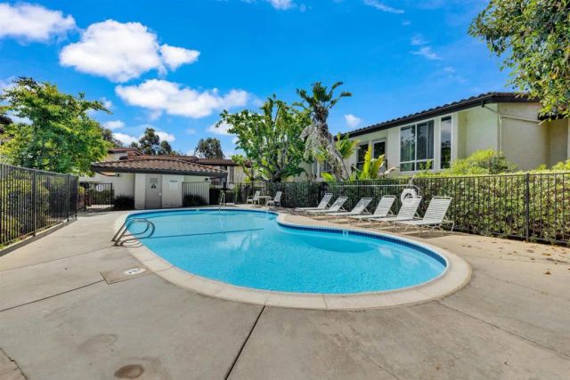 2402 Altisma Way D, Carlsbad, CA 92009