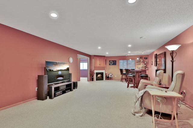 4460 Empire Drive N 1, Hugo, MN 55038