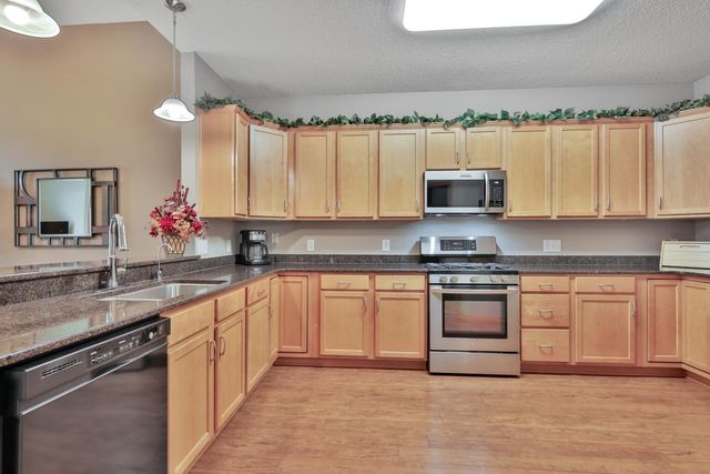 4460 Empire Drive N 1, Hugo, MN 55038