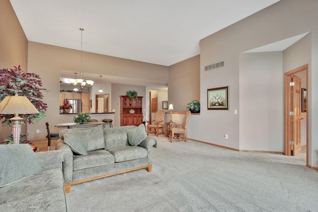 4460 Empire Drive N 1, Hugo, MN 55038