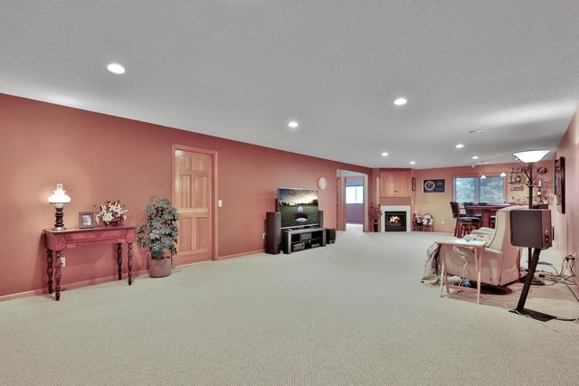 4460 Empire Drive N 1, Hugo, MN 55038