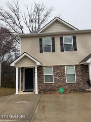 818 Bob Kirby Rd, Knoxville, TN 37923