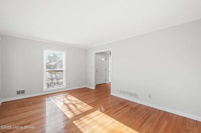 1811 Bainbridge Row Dr, Louisville, KY 40207