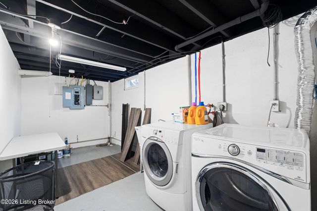 1811 Bainbridge Row Dr, Louisville, KY 40207