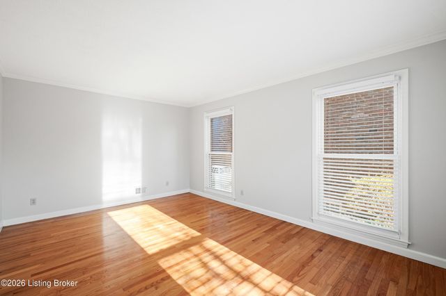 1811 Bainbridge Row Dr, Louisville, KY 40207