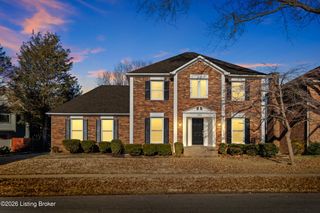 1811 Bainbridge Row Dr, Louisville, KY 40207