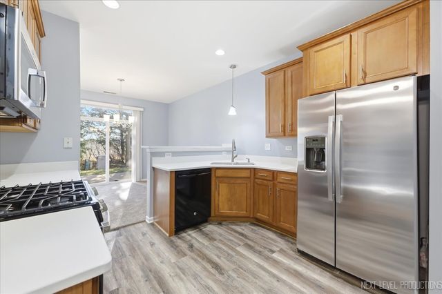 472 Majestic Lane, Oswego, IL 60543