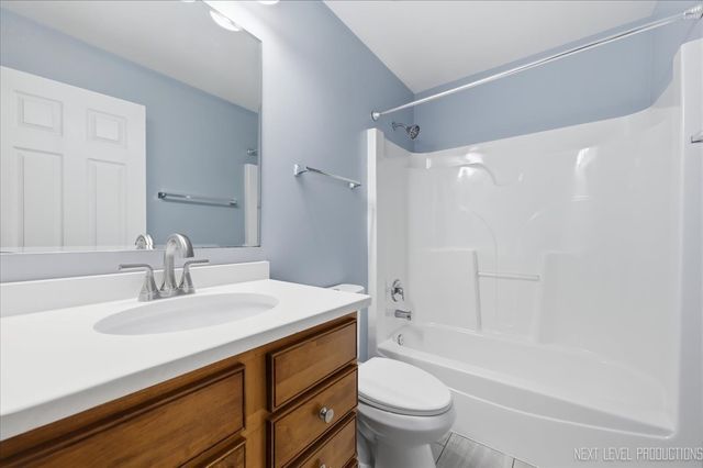 472 Majestic Lane, Oswego, IL 60543