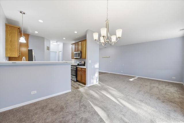 472 Majestic Lane, Oswego, IL 60543