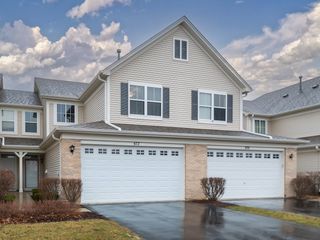 472 Majestic Lane, Oswego, IL 60543