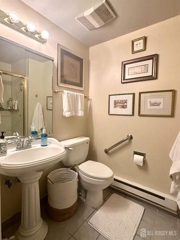 451 Roxbury Lane A, Monroe, NJ 08831