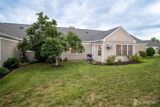 451 Roxbury Lane A, Monroe, NJ 08831