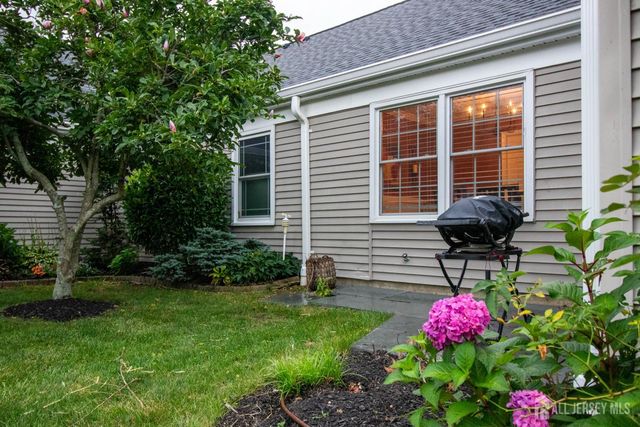 451 Roxbury Lane A, Monroe, NJ 08831