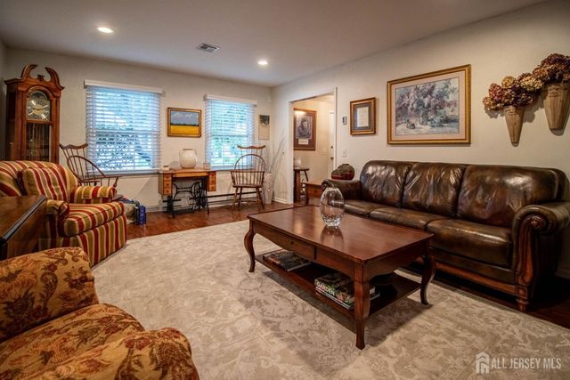 451 Roxbury Lane A, Monroe, NJ 08831