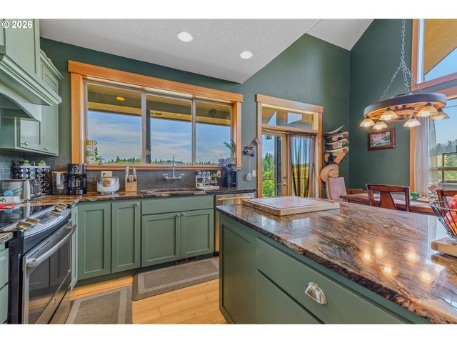 29455 GREGORY Rd, Rainier, OR 97048