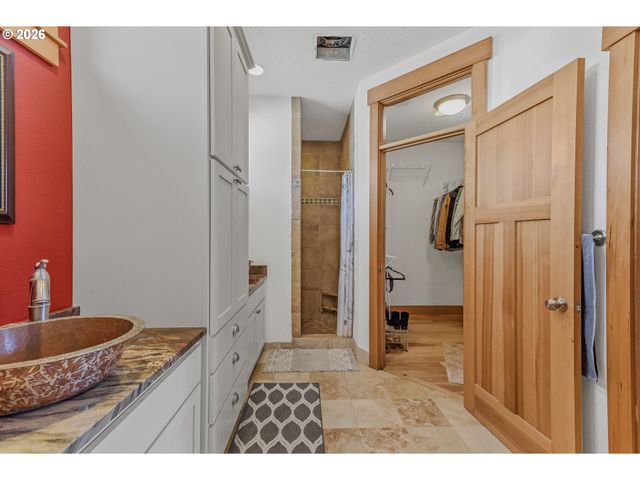 29455 GREGORY Rd, Rainier, OR 97048