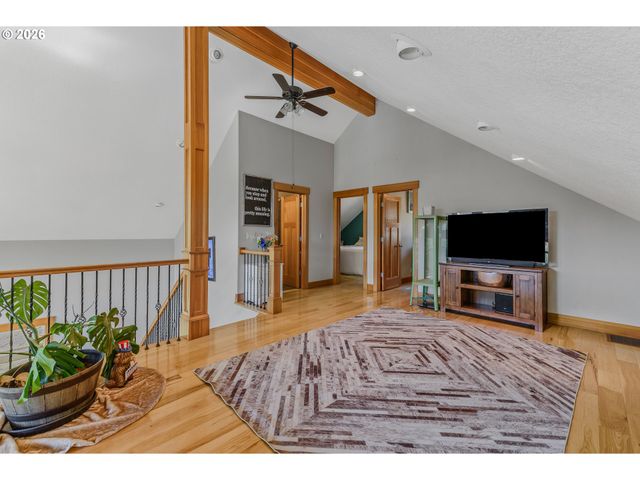 29455 GREGORY Rd, Rainier, OR 97048