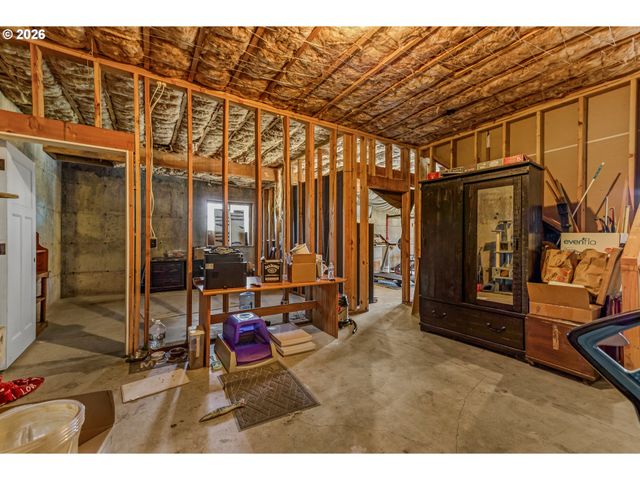 29455 GREGORY Rd, Rainier, OR 97048