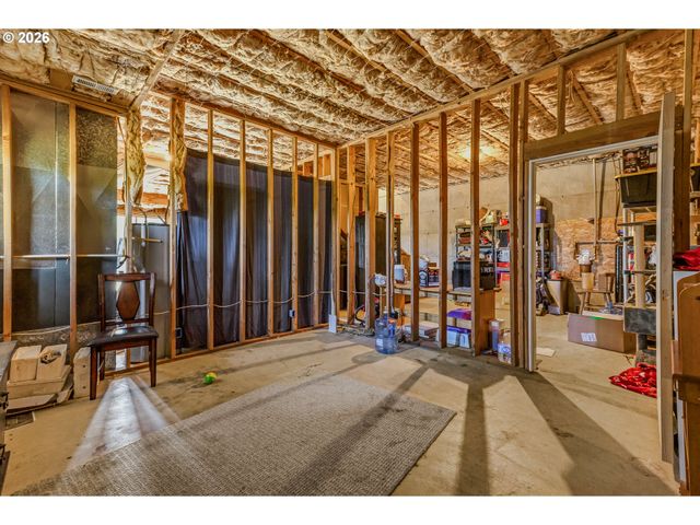 29455 GREGORY Rd, Rainier, OR 97048