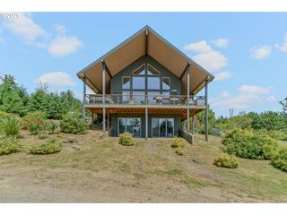 29455 GREGORY Rd, Rainier, OR 97048