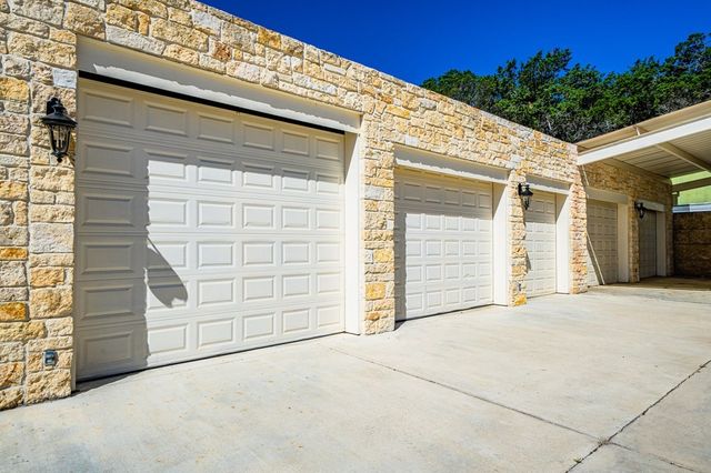 2180 Medina Hwy, Kerrville, TX 78028