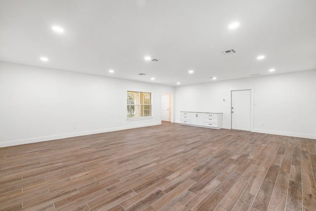 2180 Medina Hwy, Kerrville, TX 78028