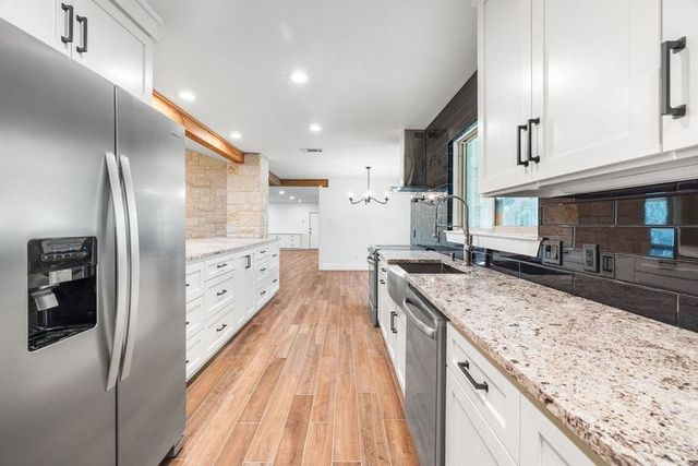 2180 Medina Hwy, Kerrville, TX 78028