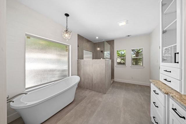 2180 Medina Hwy, Kerrville, TX 78028