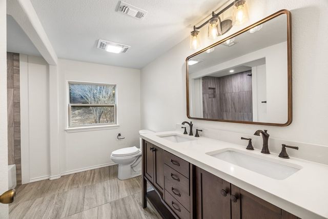 2180 Medina Hwy, Kerrville, TX 78028