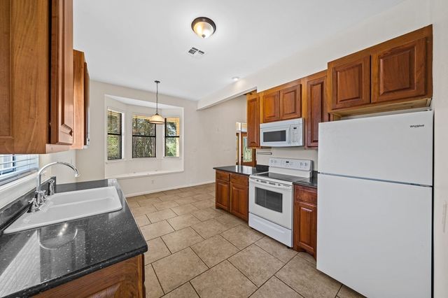 2180 Medina Hwy, Kerrville, TX 78028