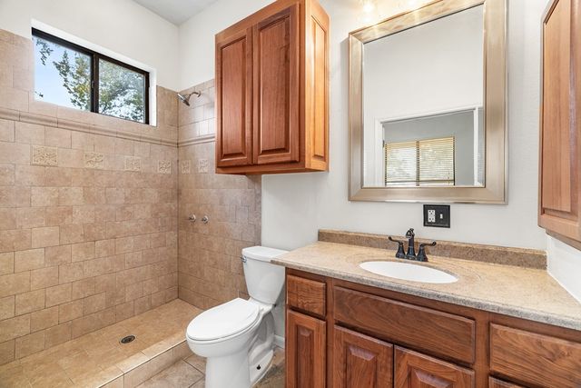 2180 Medina Hwy, Kerrville, TX 78028