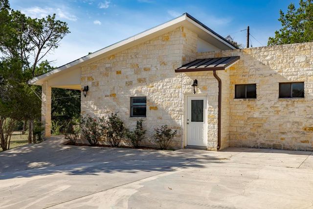2180 Medina Hwy, Kerrville, TX 78028