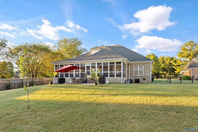 102 Campfire Circle, Meridianville, AL 35759