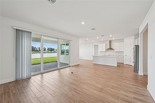 5762 Hampton Park Circle, Vero Beach, FL 32966