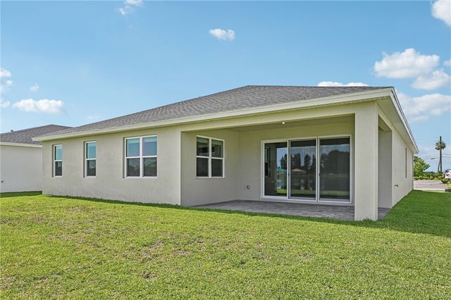 5762 Hampton Park Circle, Vero Beach, FL 32966