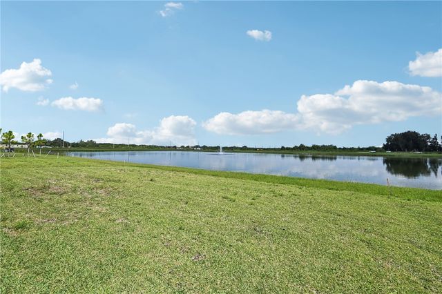 5762 Hampton Park Circle, Vero Beach, FL 32966