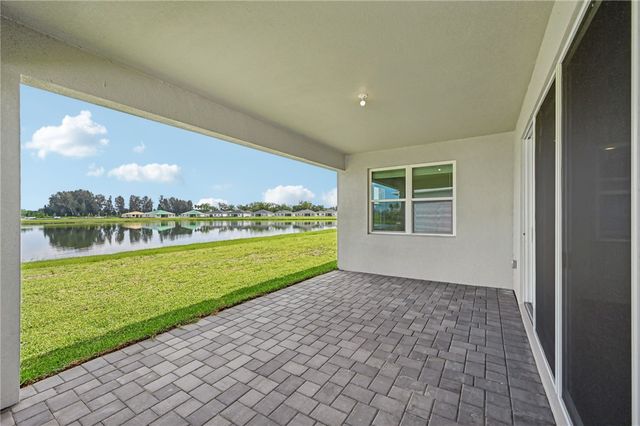 5762 Hampton Park Circle, Vero Beach, FL 32966