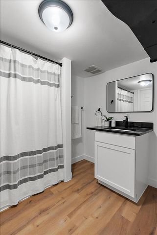 3644 Edinburgh Drive, Kalamazoo, MI 49006