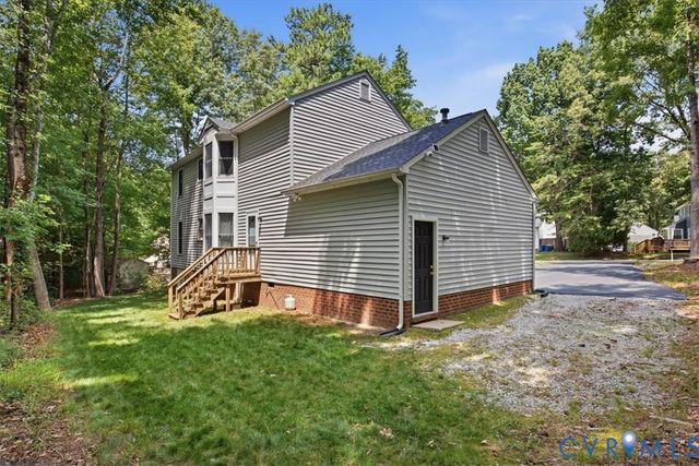 4907 Cane Mill Ln, North Chesterfield, VA 23236